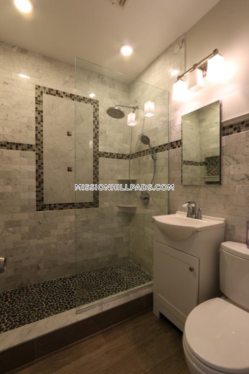 BOSTON - MISSION HILL - 1 Bed, 2 Baths - Image 22