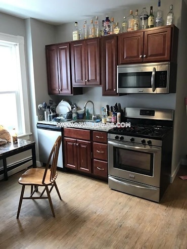 Mission Hill, Boston, MA - 4 Beds, 1 Bath - $5,600 - ID#4465674