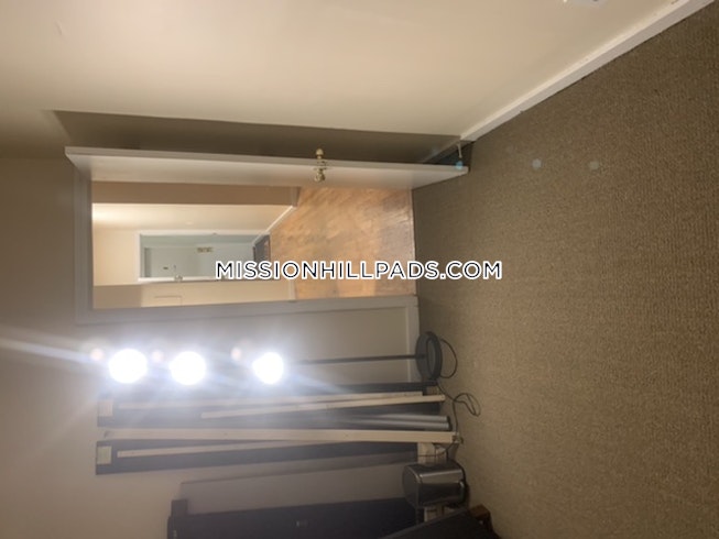 Boston - $3,195+ /mo