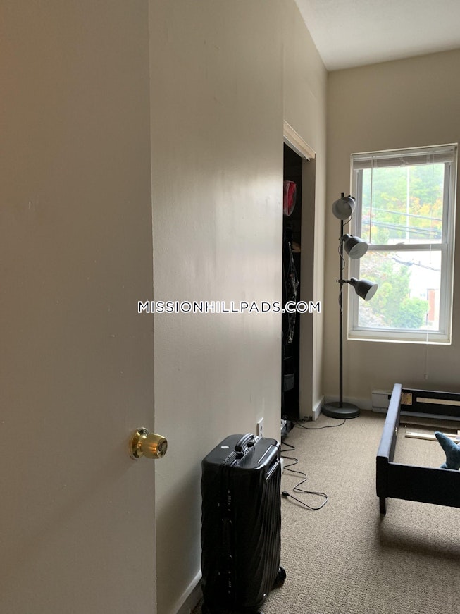 Boston - $3,195+ /mo