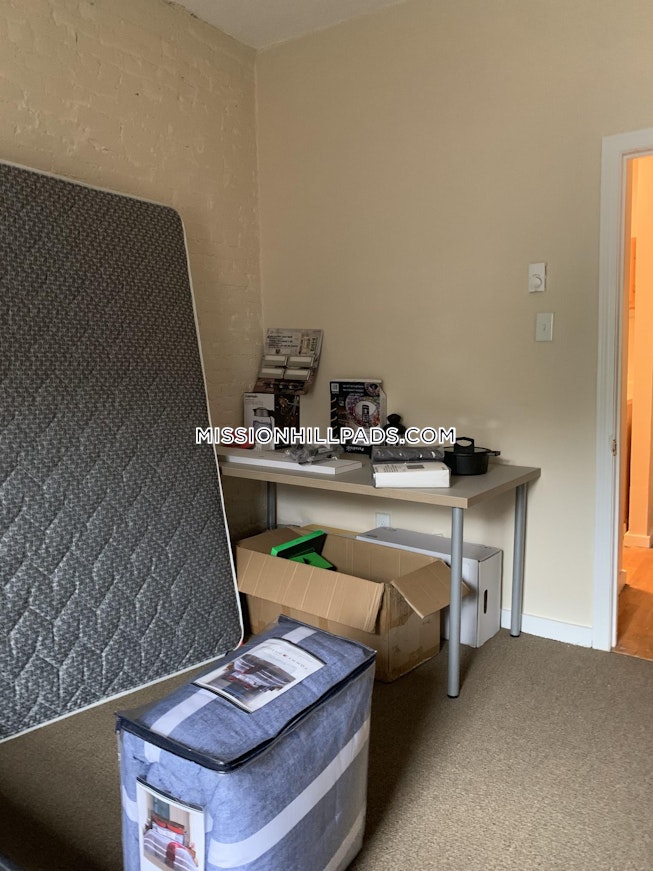 Boston - $3,195+ /mo