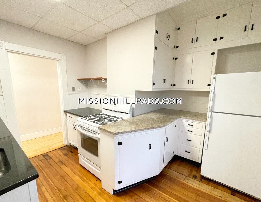 Mission Hill Apartment for rent 6 Bedrooms 2 Baths Boston 9,300