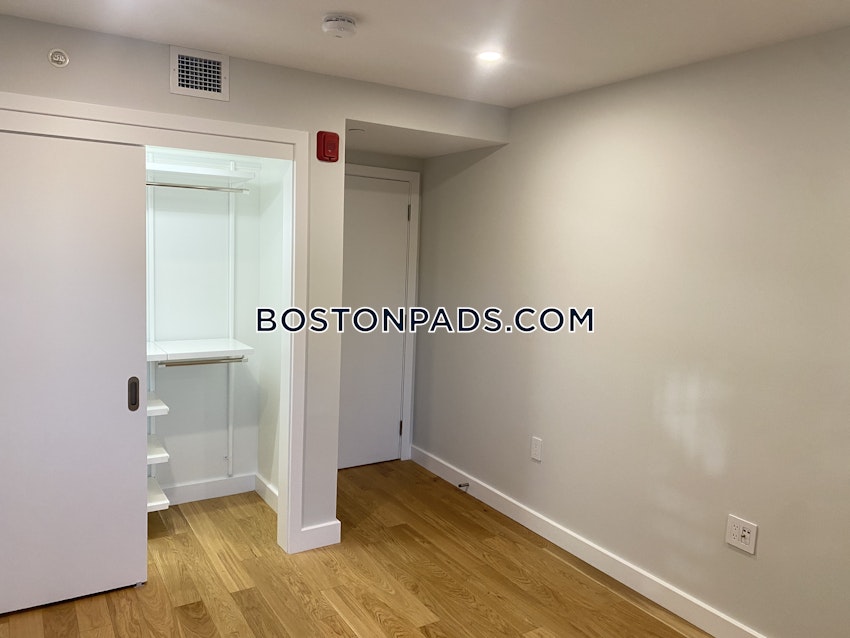 BOSTON - NORTH END - 4 Beds, 3 Baths - Image 39