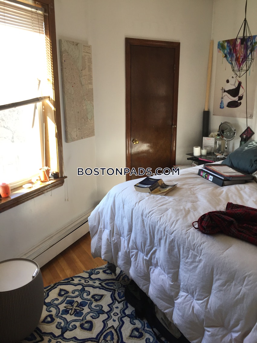 BOSTON - NORTH END - 2 Beds, 1 Bath - Image 62