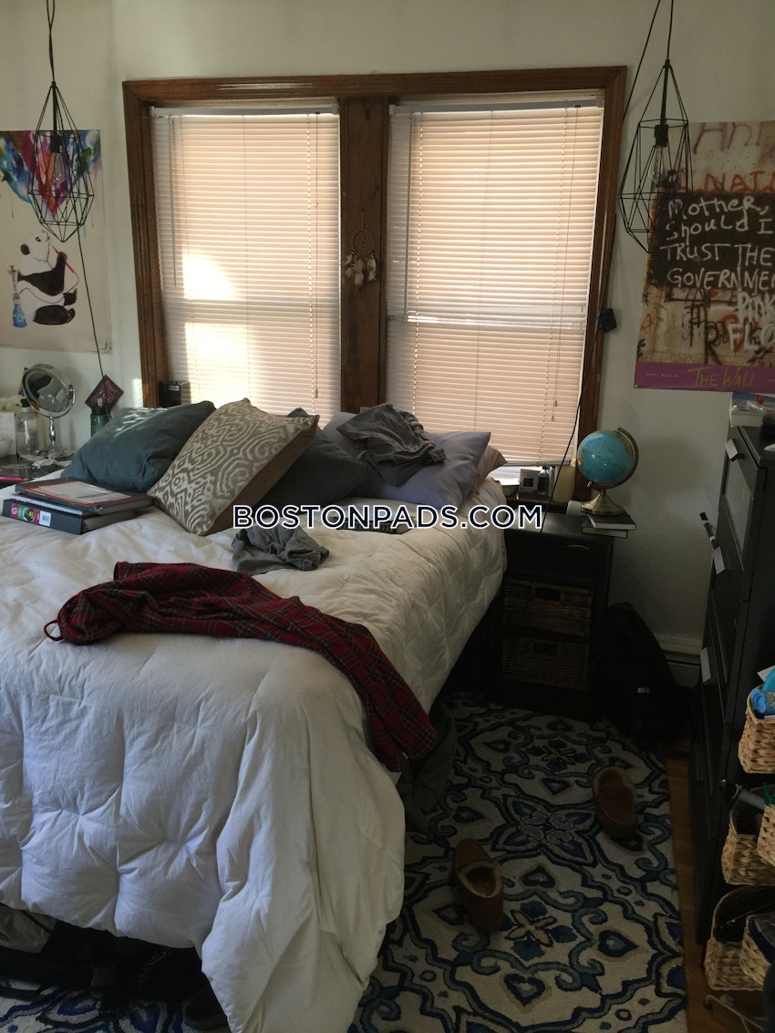 BOSTON - NORTH END - 2 Beds, 1 Bath - Image 61