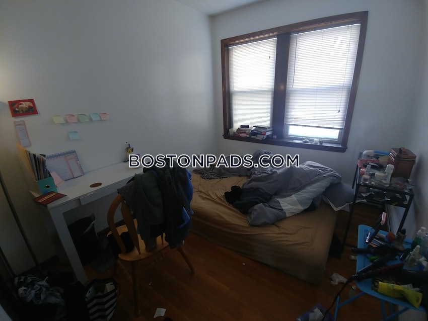 BOSTON - NORTH END - 2 Beds, 1 Bath - Image 32