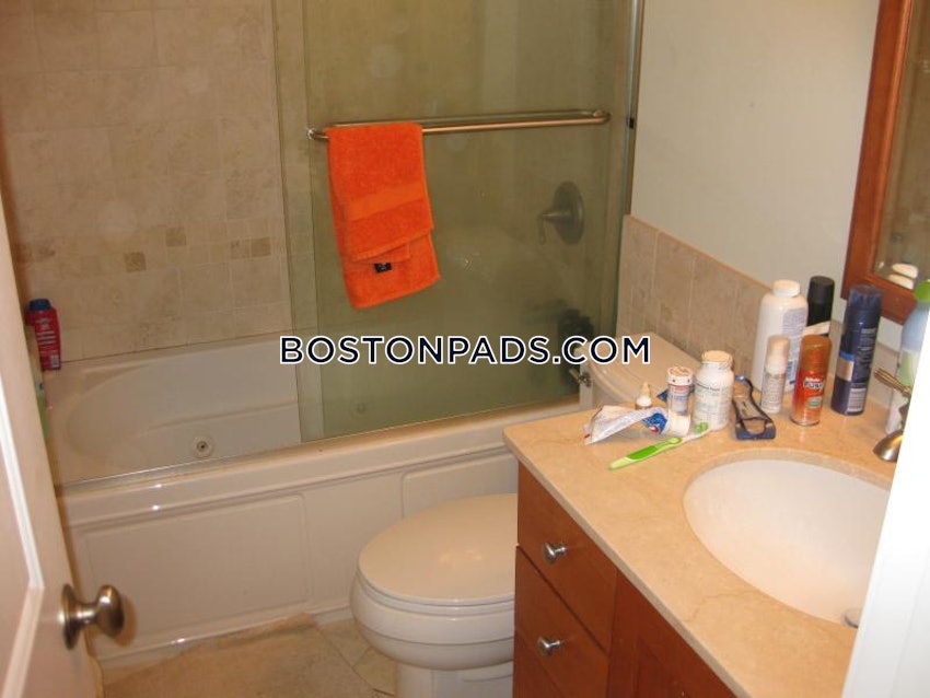 BOSTON - NORTH END - 1 Bed, 1 Bath - Image 11