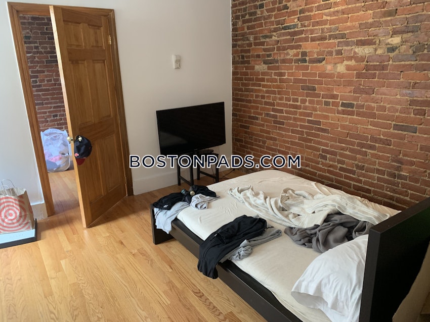 BOSTON - NORTH END - 1 Bed, 1 Bath - Image 2