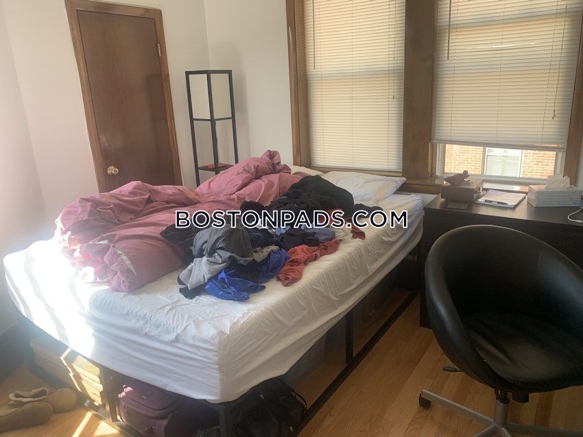 BOSTON - NORTH END - 2 Beds, 1 Bath - Image 7