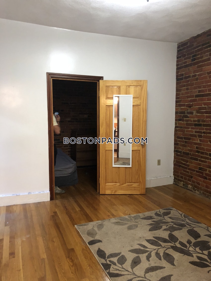 BOSTON - NORTH END - 1 Bed, 1 Bath - Image 20