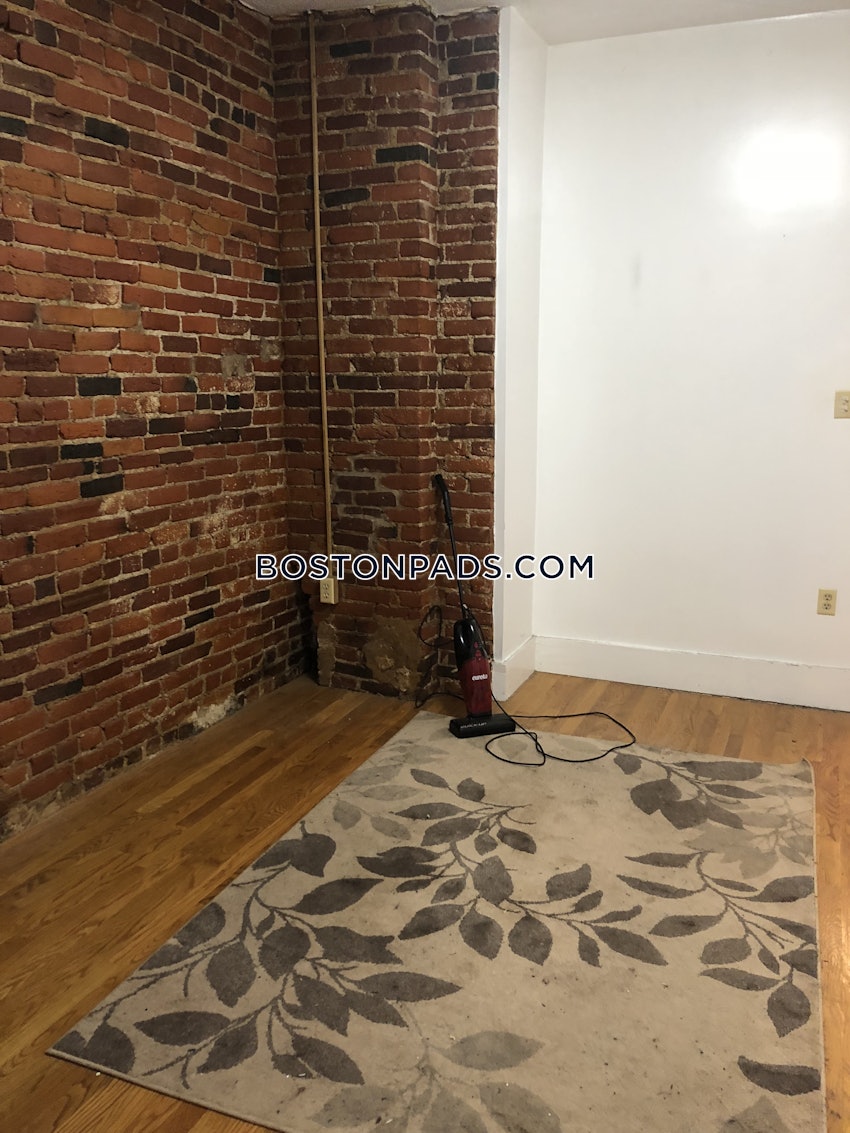 BOSTON - NORTH END - 1 Bed, 1 Bath - Image 16