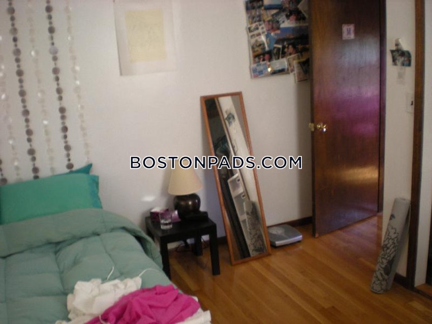 BOSTON - NORTH END - 2 Beds, 1 Bath - Image 44