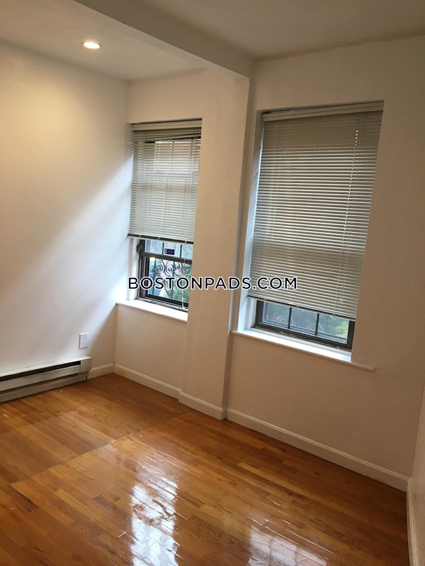 BOSTON - NORTH END - 2 Beds, 1 Bath - Image 16