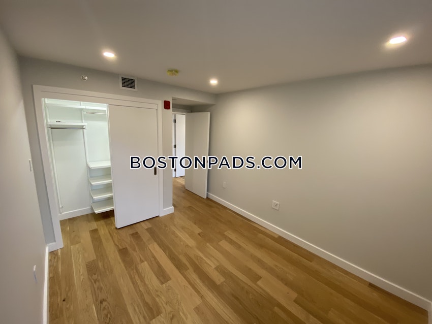 BOSTON - NORTH END - 4 Beds, 3 Baths - Image 4