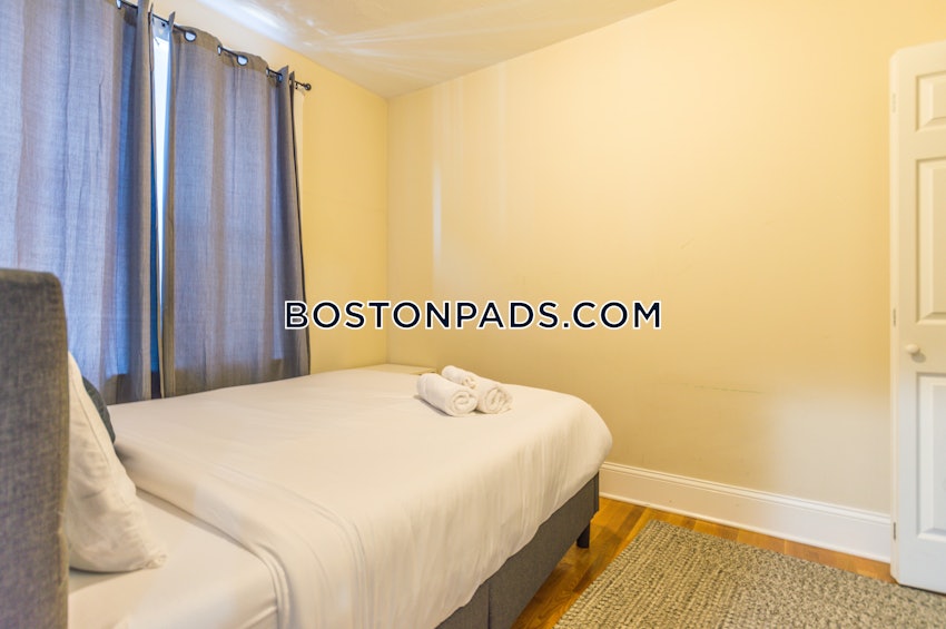 BOSTON - NORTH END - 3 Beds, 2 Baths - Image 2