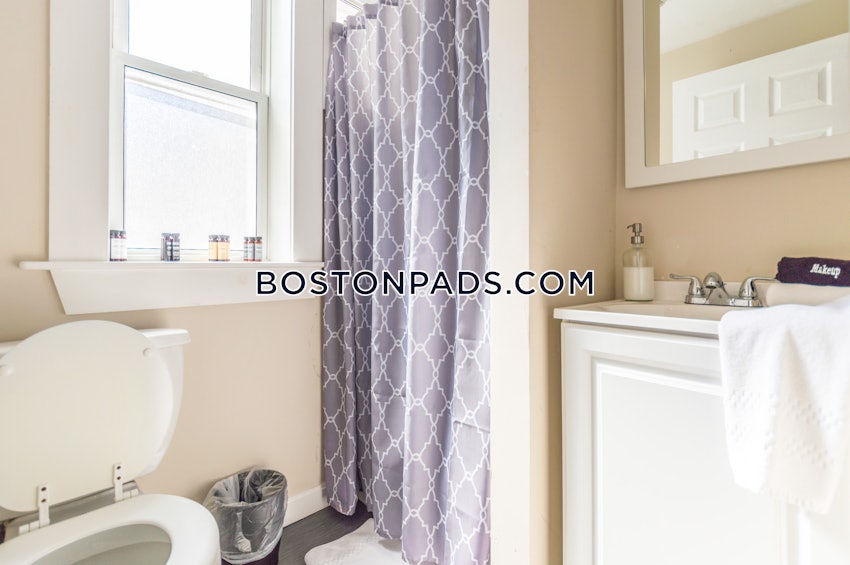 BOSTON - NORTH END - 3 Beds, 2 Baths - Image 13