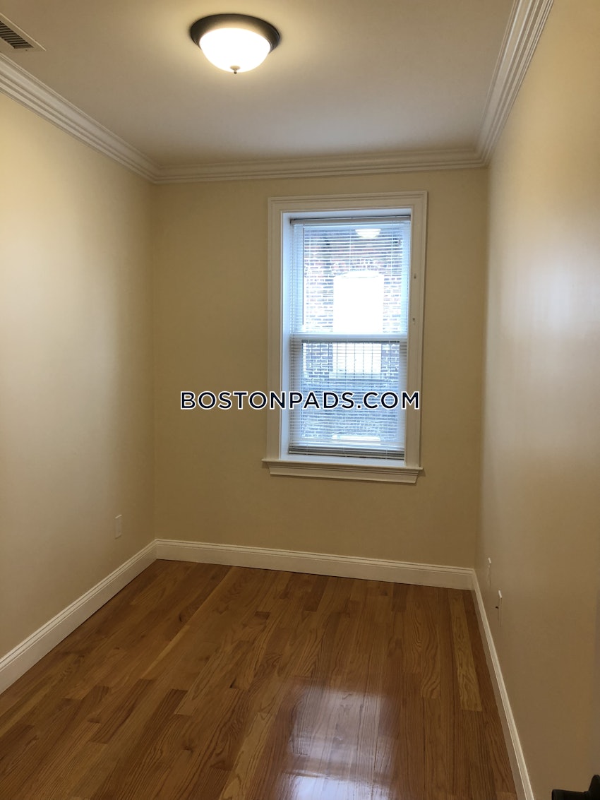 BOSTON - NORTH END - 4 Beds, 2 Baths - Image 7