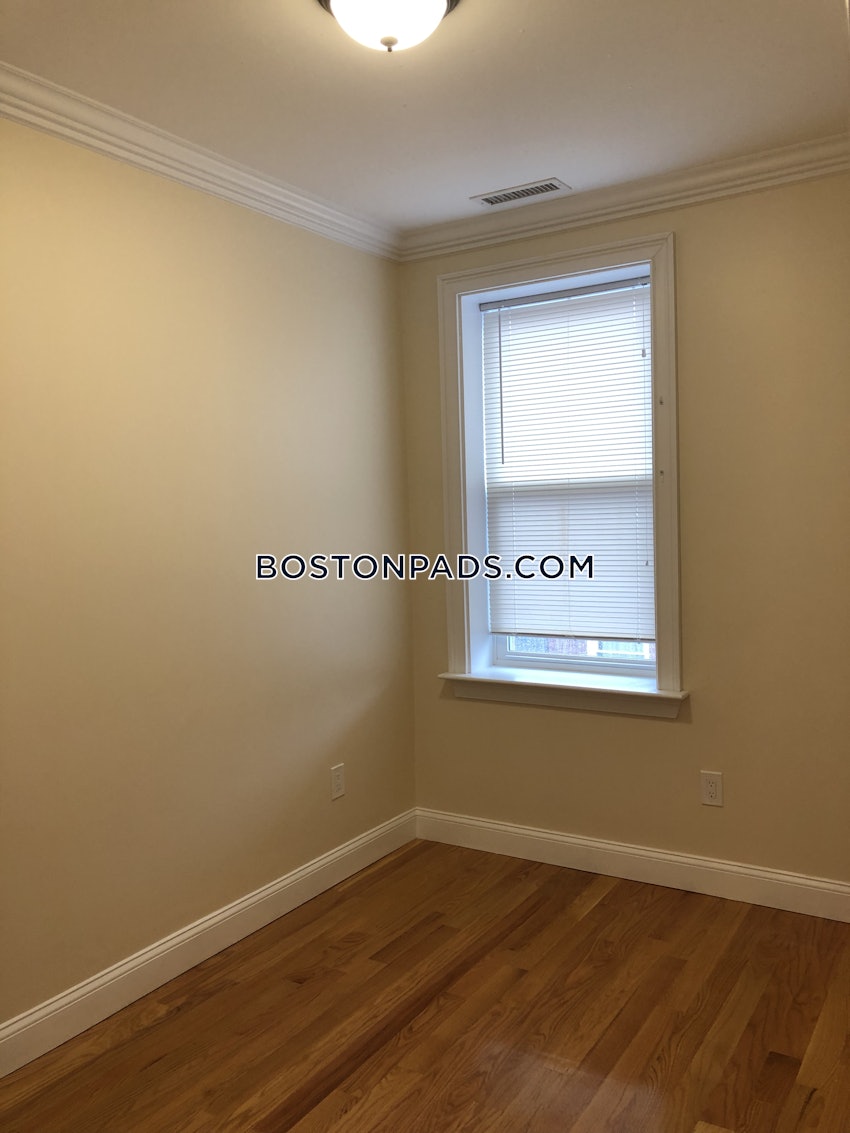 BOSTON - NORTH END - 4 Beds, 2 Baths - Image 3