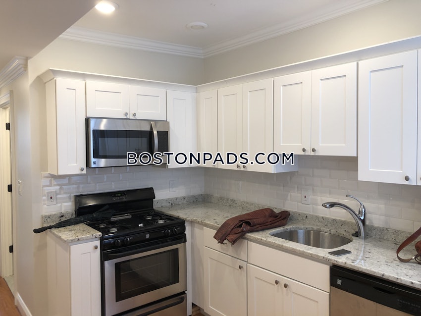 BOSTON - NORTH END - 4 Beds, 2 Baths - Image 1