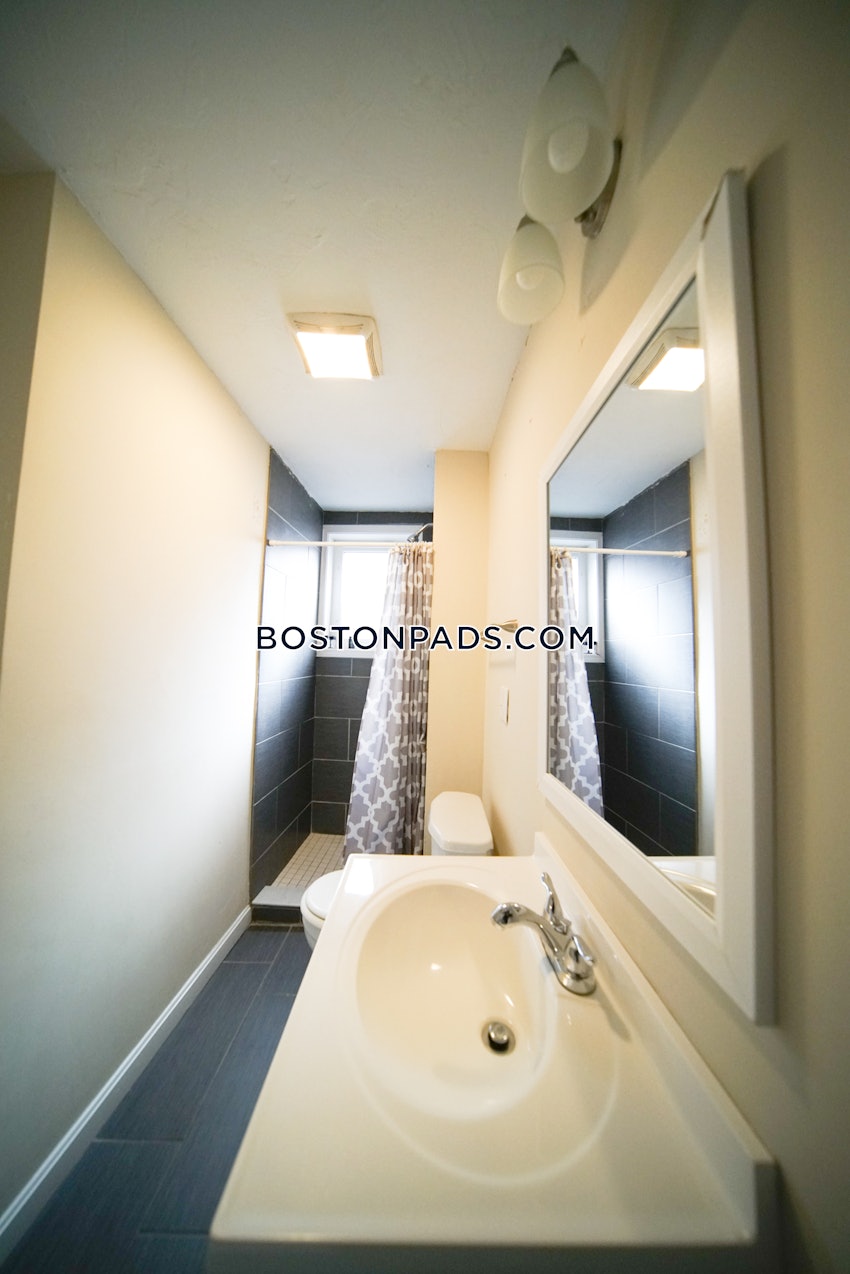 BOSTON - NORTH END - 3 Beds, 2 Baths - Image 9
