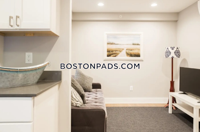 BOSTON - NORTH END - 1 Bed, 1 Bath - Image 12