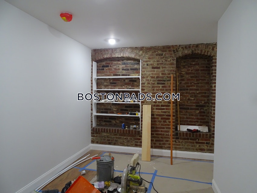 BOSTON - NORTH END - 3 Beds, 2 Baths - Image 3