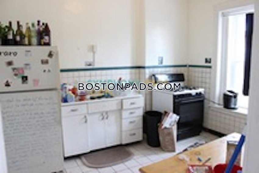 BOSTON - NORTHEASTERN/SYMPHONY - 4 Beds, 1 Bath - Image 21