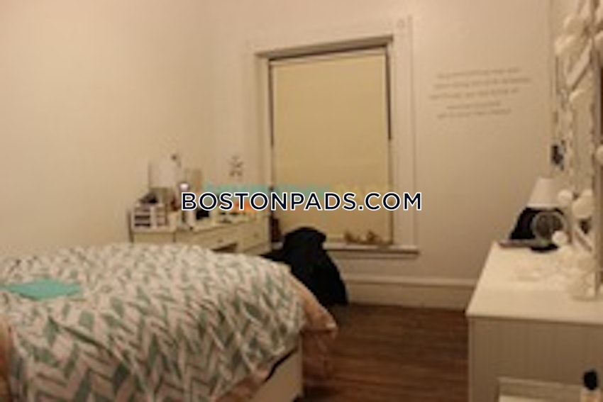 BOSTON - NORTHEASTERN/SYMPHONY - 4 Beds, 1 Bath - Image 11
