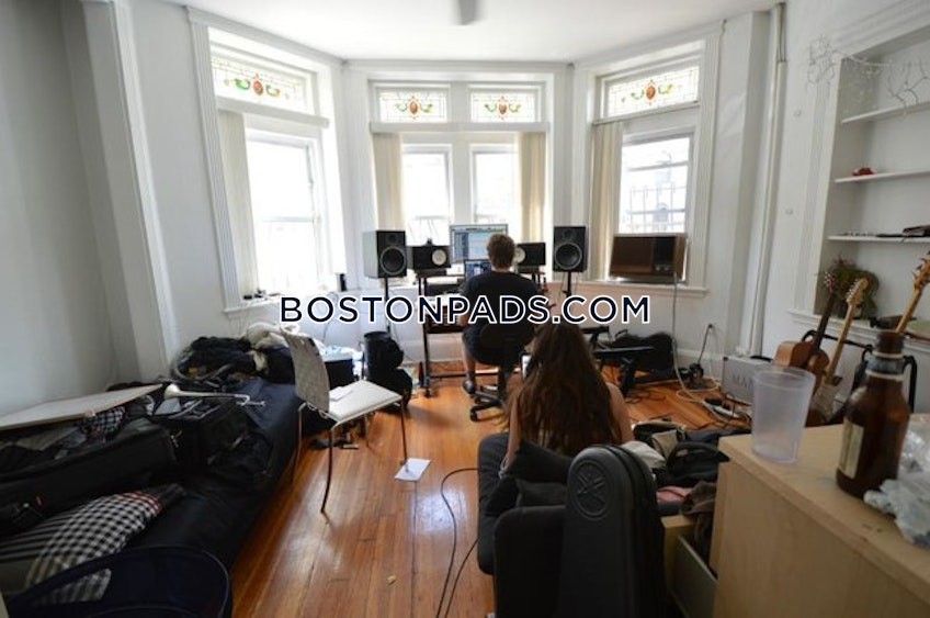 Boston - $3,590+ /month