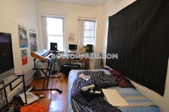 Commonwealth Ave./>, Boston