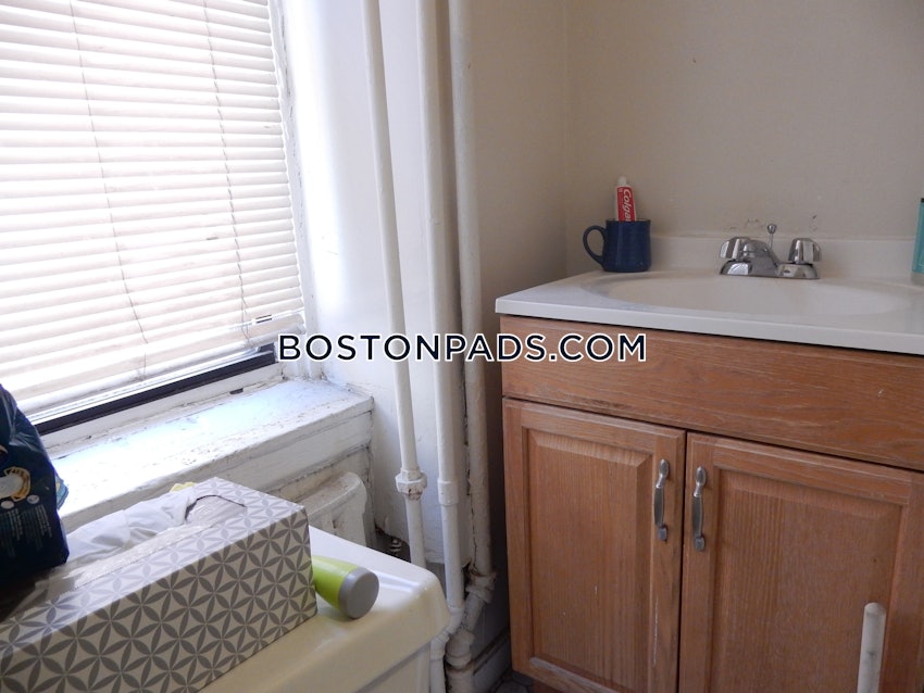 BOSTON - NORTHEASTERN/SYMPHONY - 1 Bed, 1 Bath - Image 4