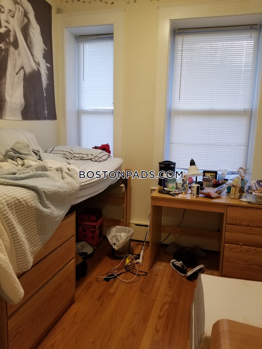 BOSTON - NORTHEASTERN/SYMPHONY - 4 Beds, 1.5 Baths - Image 7