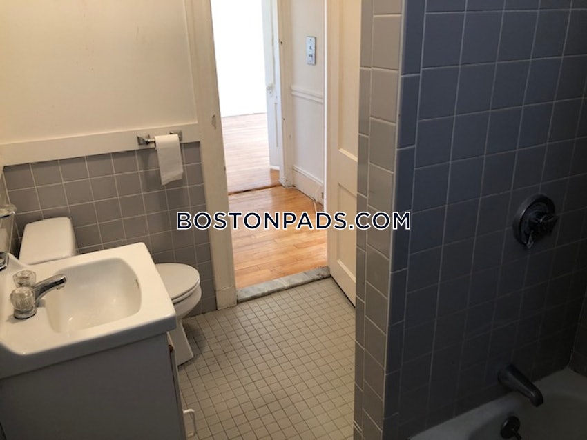 BOSTON - NORTHEASTERN/SYMPHONY - 2 Beds, 1 Bath - Image 12