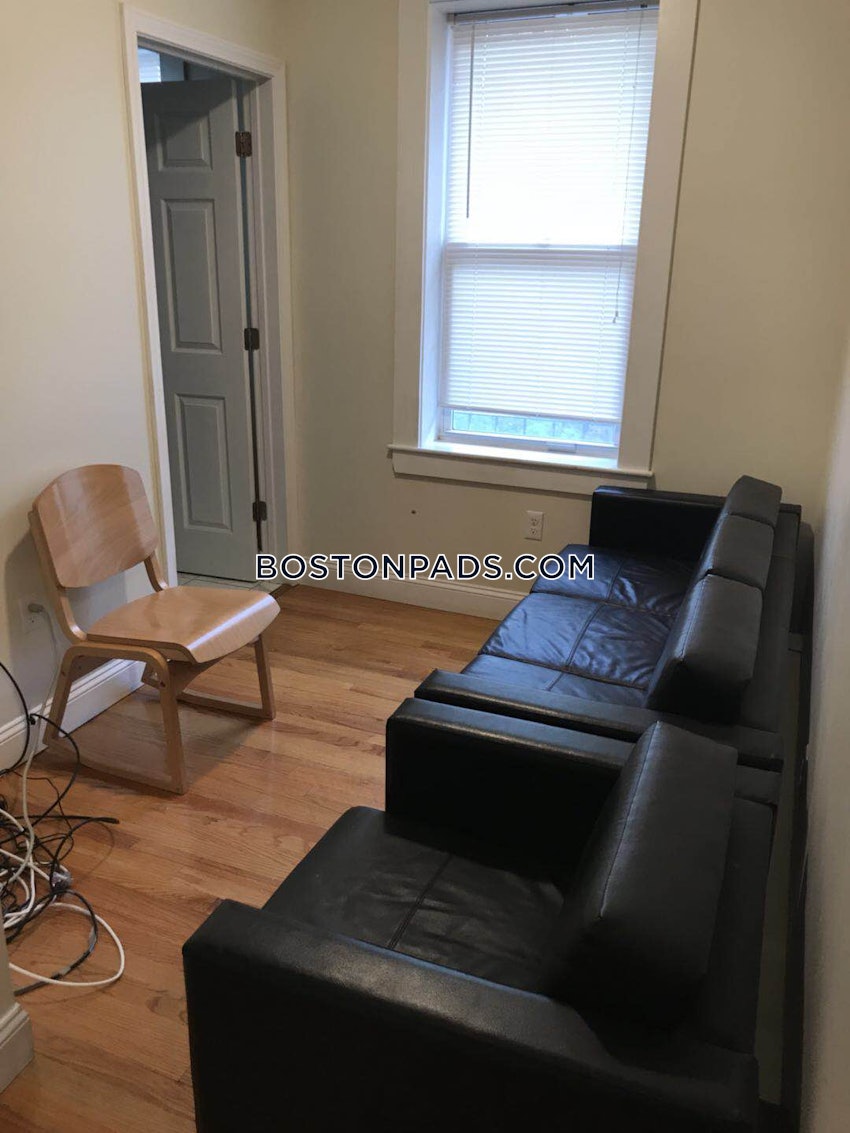 BOSTON - NORTHEASTERN/SYMPHONY - 4 Beds, 1 Bath - Image 15