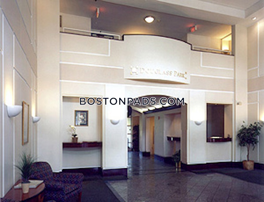 BOSTON - NORTHEASTERN/SYMPHONY - 1 Bed, 1 Bath - Image 32