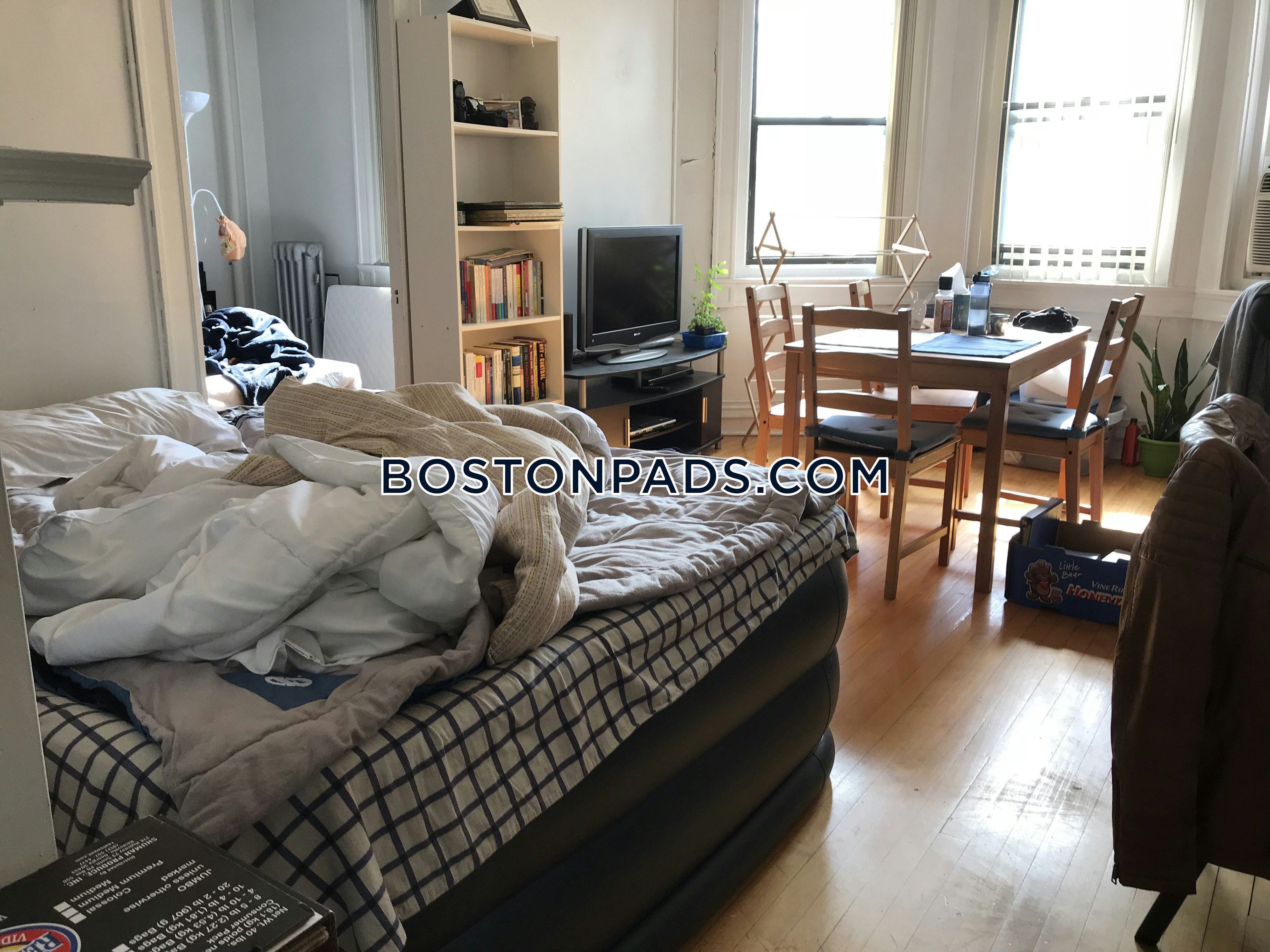 Northeastern/symphony Apartment for rent 1 Bedroom 1 Bath Boston 3,400