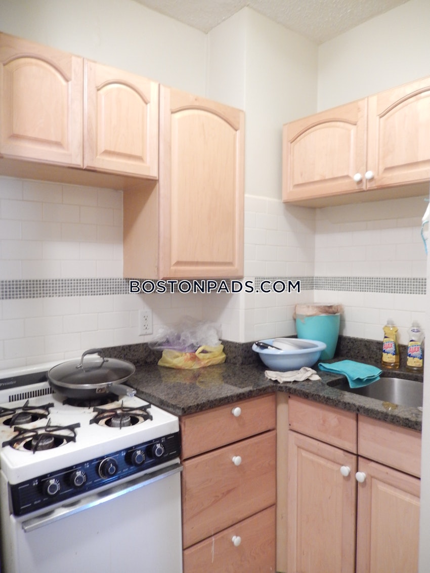 BOSTON - NORTHEASTERN/SYMPHONY - 2 Beds, 1 Bath - Image 3