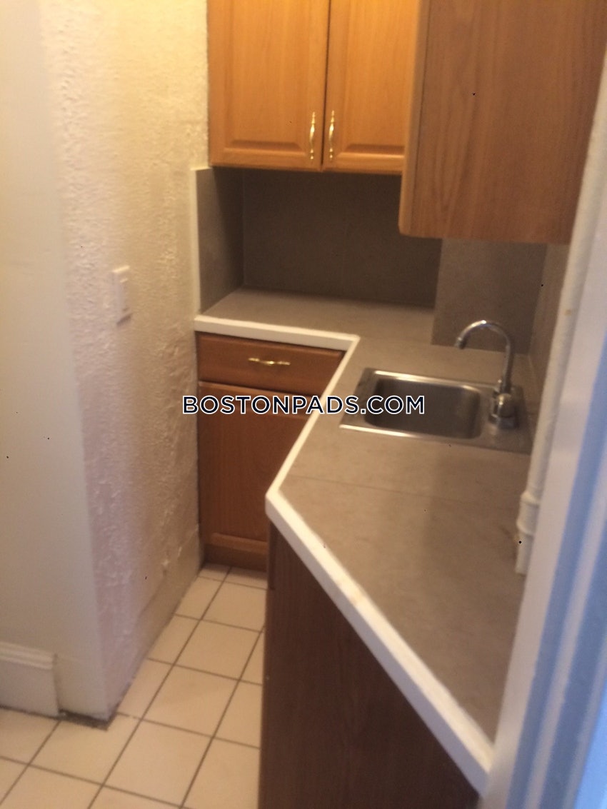 BOSTON - NORTHEASTERN/SYMPHONY - 1 Bed, 1 Bath - Image 12