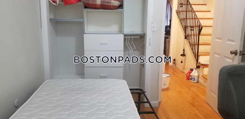 BOSTON - NORTHEASTERN/SYMPHONY - 3 Beds, 1 Bath - Image 2