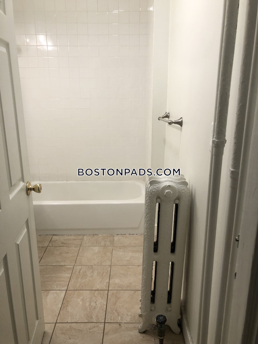 BOSTON - NORTHEASTERN/SYMPHONY - 1 Bed, 1 Bath - Image 10