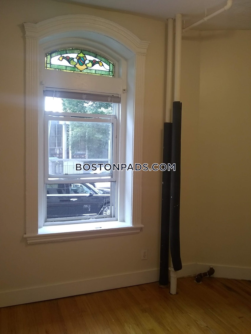 BOSTON - NORTHEASTERN/SYMPHONY - 1 Bed, 1 Bath - Image 46