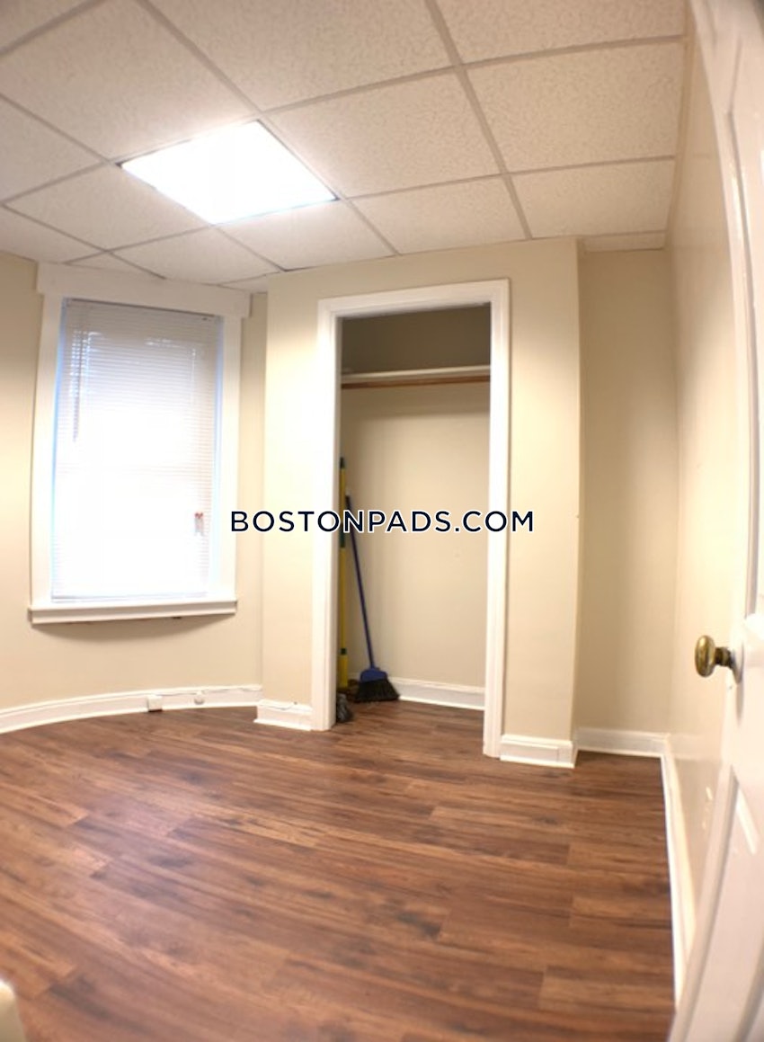 BOSTON - NORTHEASTERN/SYMPHONY - 5 Beds, 3.5 Baths - Image 11