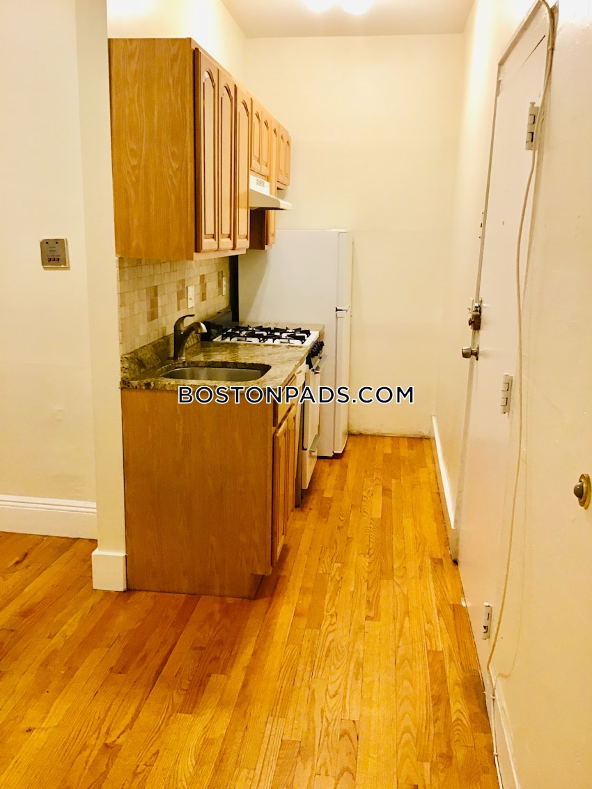 BOSTON - NORTHEASTERN/SYMPHONY - 2 Beds, 1 Bath - Image 1