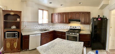 Roxbury, Boston, MA - 4 Beds, 2 Baths - $4,300 - ID#4900909