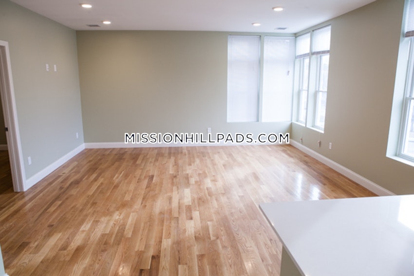 BOSTON - ROXBURY - 3 Beds, 2 Baths - Image 8