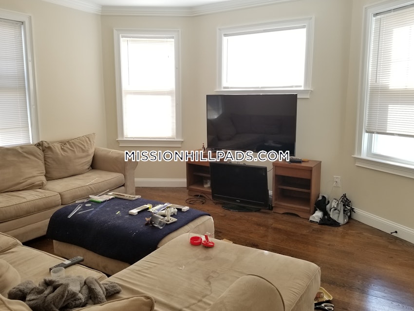 BOSTON - ROXBURY - 5 Beds, 1.5 Baths - Image 1