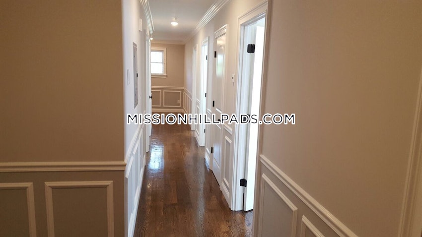 BOSTON - ROXBURY - 5 Beds, 1.5 Baths - Image 7