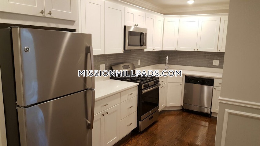 BOSTON - ROXBURY - 5 Beds, 1.5 Baths - Image 13