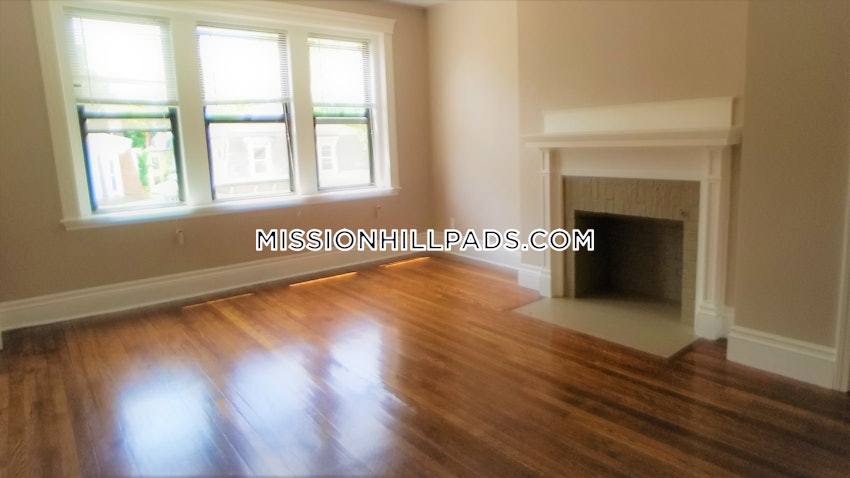 BOSTON - ROXBURY - 4 Beds, 1.5 Baths - Image 1