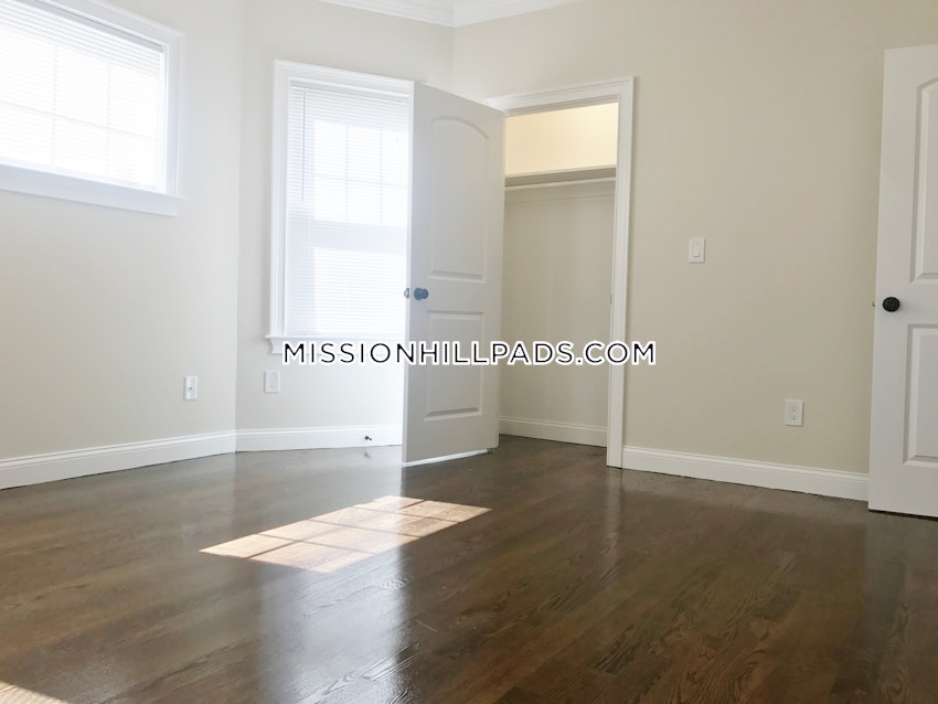 BOSTON - ROXBURY - 5 Beds, 1.5 Baths - Image 40